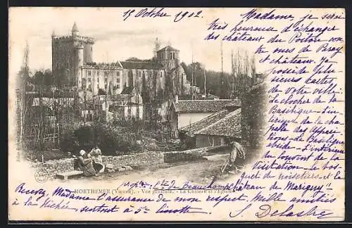 AK Morthemer, Vue générale du château et de la rivière