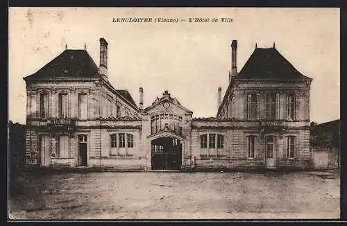 AK Lencloître, L`Hôtel de Ville