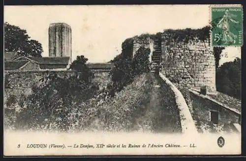 AK Loudun, Le Donjon XIIe siècle et les Ruines de l`Ancien Château