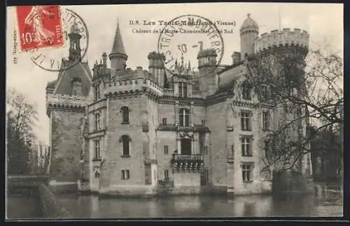 AK Les Trois-Moutiers, Château de la Mothe-Chandeniers, côté Sud