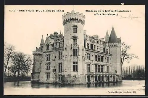 AK Les Trois-Moutiers, Château de la Motte-Chandeniers, Côté Sud-Ouest