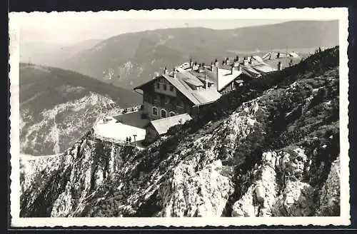 AK Hochschneeberg, Eisenbahnhotel im Winter, am aussichtsreichsten Punkt gelegen