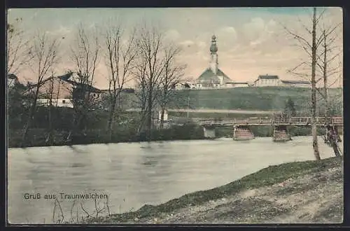 AK Traunwalchen, Flusspartie mit Blick zur Kirche