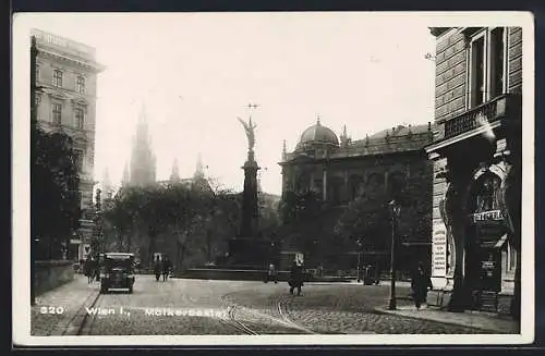 AK Wien, Mölkerbastei mit Denkmal und Geschäft von J. Albrecht