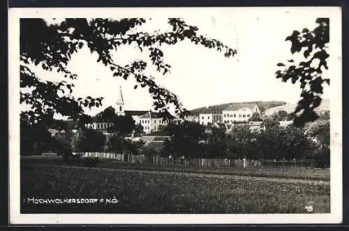 AK Hochwolkersdorf /N.-Ö., Teilansicht mit Blick zur Kirche