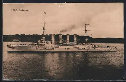 AK Kriegsschiff SMS Gneisenau vor der Küste, Ostasiengeschwader