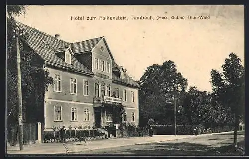 AK Tambach / Hzgth. Gotha, Hotel zum Falkenstein und Strassenpartie