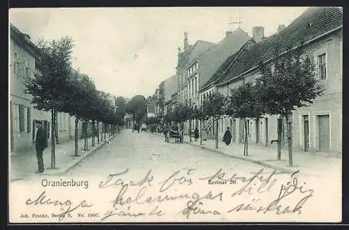 AK Oranienburg, Berliner Strasse mit Zigarren-Geschäft