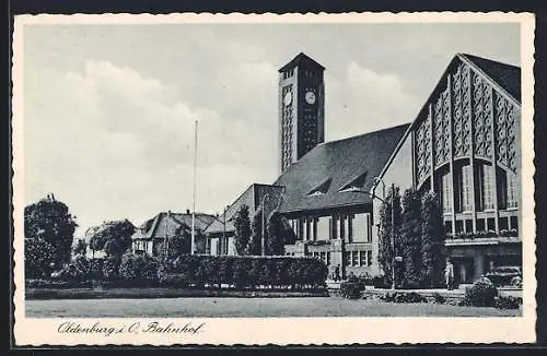 AK Oldenburg / O., Bahnhof mit Leuten