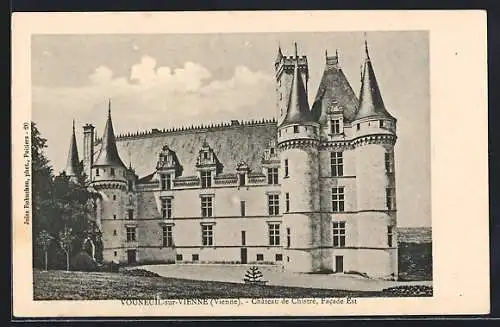 AK Vouneuil-sur-Vienne, Château de Clusset, Facade Est