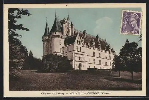 AK Vouneuil-s.-Vienne, Château de Chitray majestueux dans un cadre verdoyant