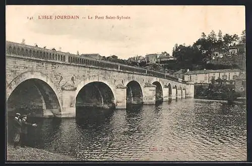 AK L`Isle Jourdain, Le Pont Saint-Sylvain über den Fluss