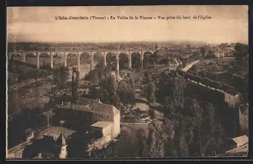 AK L`Isle-Jourdain, La Vallée de la Vienne, vue prise du haut de l`Église