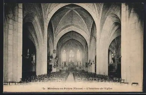 AK Mirebeau-en-Poitou, L`Intérieur de l`Église