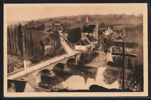 AK Angles-sur-l`Anglin, Le Pont sur l`Anglin et la Ville Basse, côté Nord