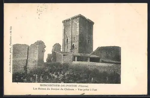 AK Moncontour-de-Poitou, Les Ruines du Donjon du Château, Vue prise à l`est