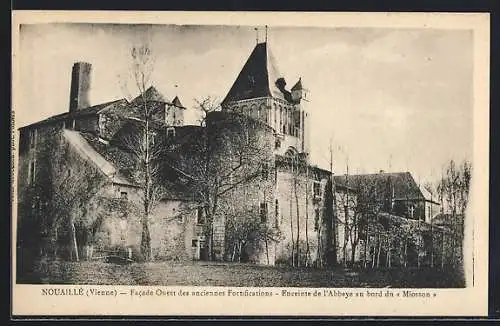 AK Nouaillé, Facade Ouest des anciennes Fortifications, Enceinte de l`Abbaye au bord du Miosson