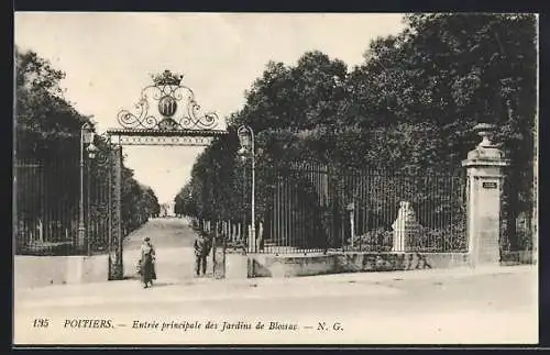 AK Poitiers, Entrée principale des Jardins de Blossac