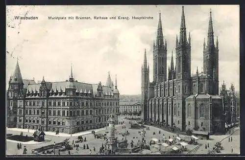 AK Wiesbaden, Marktplatz mit Brunnen, Rathaus und Evang. Hauptkirche