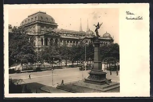 AK Wien, Universität mit Liebenberg-Denkmal und Strasse aus der Vogelschau