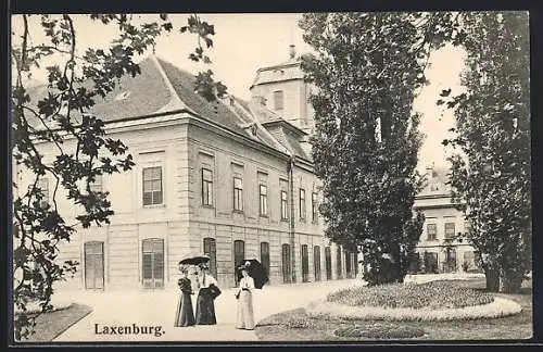 AK Laxenburg, Schloss und drei Frauen