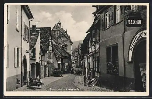 AK Gernsbach, Amtsstrasse mit Gasthaus Bad. Hof und Geschäften