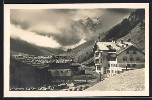 AK Ferleiten, Gasthof Tauernhof mit Umgebung im Sonnenschein