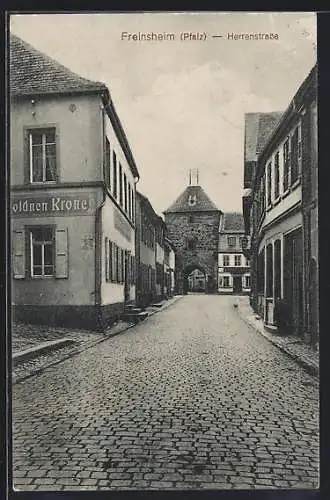 AK Freinsheim /Pfalz, Herrenstrasse mit Gasthaus zur goldenen Krone
