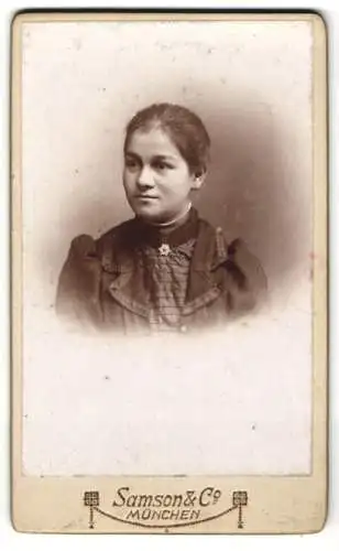 Fotografie Samson & Co., München, Neuhauserstr. 7, Portrait einer jungen Frau