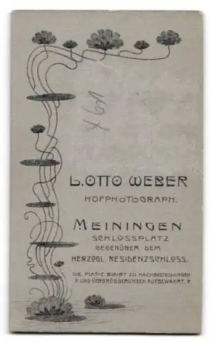 Fotografie L. Otto Weber, Meiningen, Schlossplatz, Porträt eines Herrn mit markantem Schnurrbart