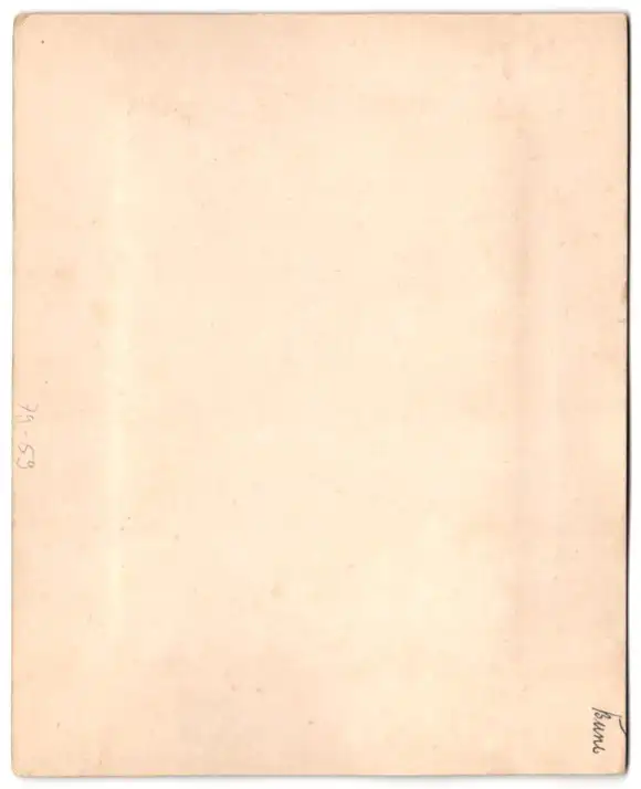 Fotografie Gustav Richard Lambert & Co., Singapur, singapurer Grasverkäufer mit Wickelhose und Strohhut 5