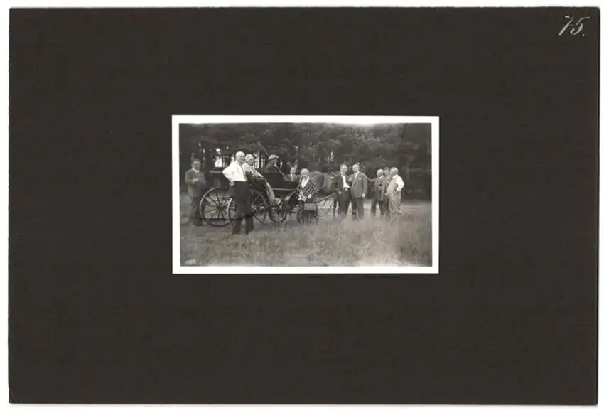 Fotoalbum mit 79 Fotografien Ansicht Hamburg-Uhlenhorst, Schullandheim Uhlenhorst, Bau des Hauses, Einweihung, Mädchen 17