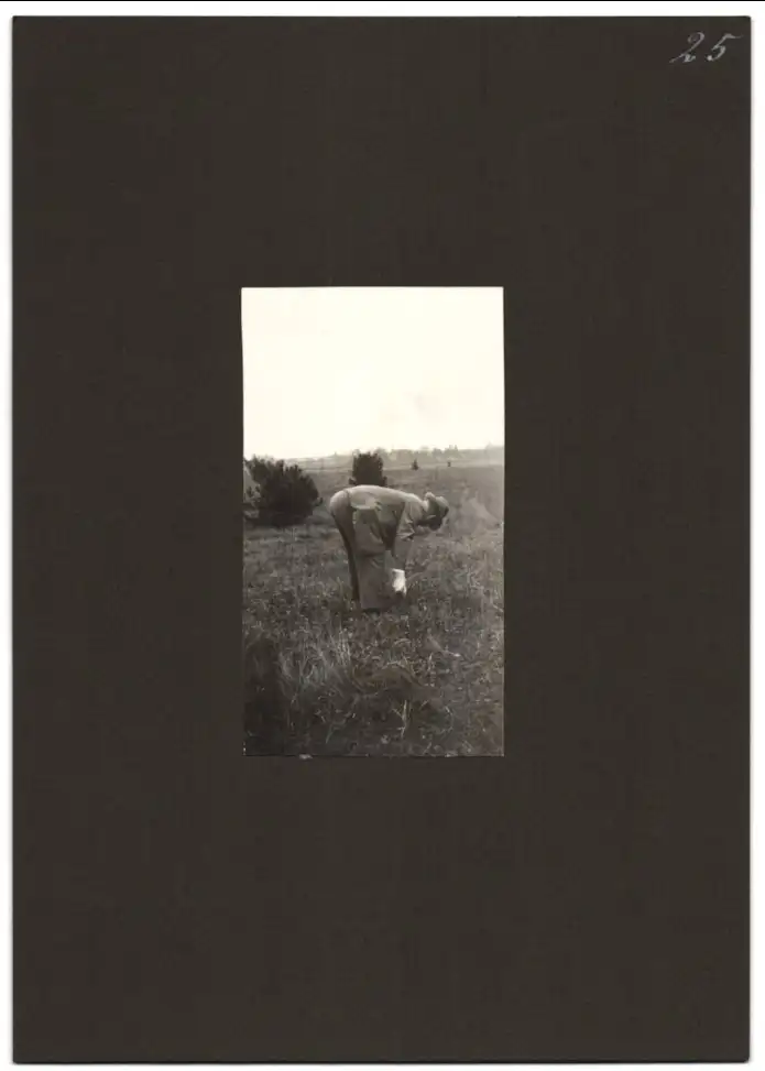 Fotoalbum mit 79 Fotografien Ansicht Hamburg-Uhlenhorst, Schullandheim Uhlenhorst, Bau des Hauses, Einweihung, Mädchen 27