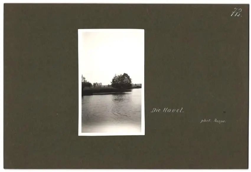 Fotoalbum mit 79 Fotografien Ansicht Hamburg-Uhlenhorst, Schullandheim Uhlenhorst, Bau des Hauses, Einweihung, Mädchen 41