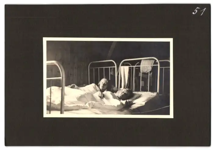 Fotoalbum mit 79 Fotografien Ansicht Hamburg-Uhlenhorst, Schullandheim Uhlenhorst, Bau des Hauses, Einweihung, Mädchen 49