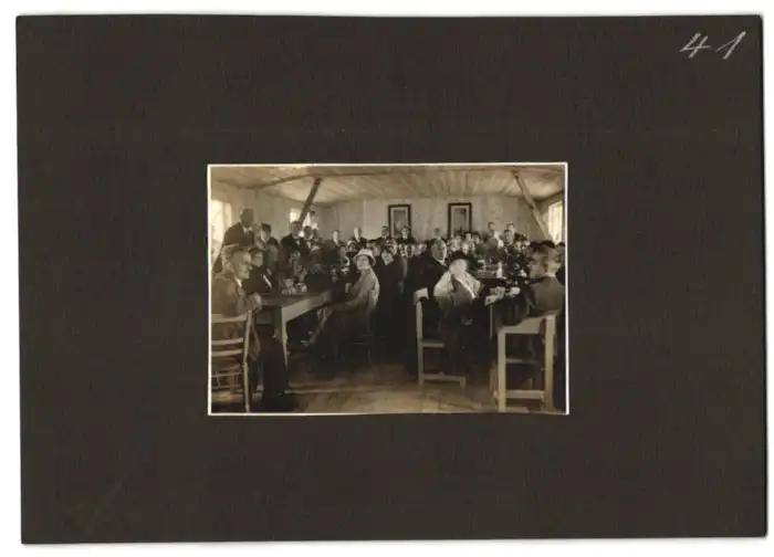 Fotoalbum mit 79 Fotografien Ansicht Hamburg-Uhlenhorst, Schullandheim Uhlenhorst, Bau des Hauses, Einweihung, Mädchen 50