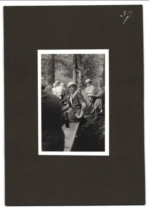 Fotoalbum mit 79 Fotografien Ansicht Hamburg-Uhlenhorst, Schullandheim Uhlenhorst, Bau des Hauses, Einweihung, Mädchen 58