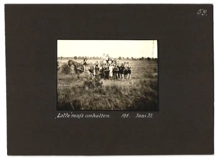 Fotoalbum mit 79 Fotografien Ansicht Hamburg-Uhlenhorst, Schullandheim Uhlenhorst, Bau des Hauses, Einweihung, Mädchen 66