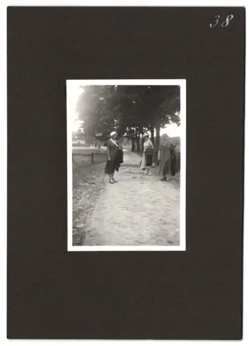 Fotoalbum mit 79 Fotografien Ansicht Hamburg-Uhlenhorst, Schullandheim Uhlenhorst, Bau des Hauses, Einweihung, Mädchen 69