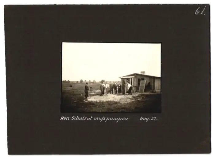 Fotoalbum mit 79 Fotografien Ansicht Hamburg-Uhlenhorst, Schullandheim Uhlenhorst, Bau des Hauses, Einweihung, Mädchen 70