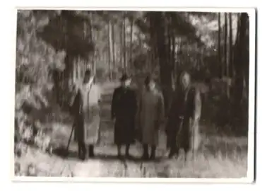 Fotoalbum mit 79 Fotografien Ansicht Hamburg-Uhlenhorst, Schullandheim Uhlenhorst, Bau des Hauses, Einweihung, Mädchen 80