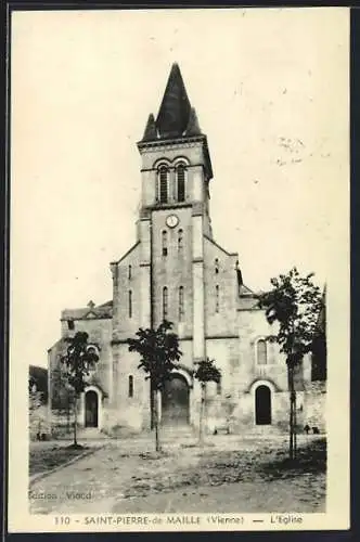 AK Saint-Pierre-de-Maillé, L`Église