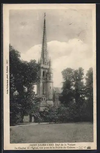 AK Saint-Julien-l`Ars, Le clocher de l`église vu de la Prairie du Château