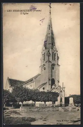 AK Les Trois-Moutiers, L`Église