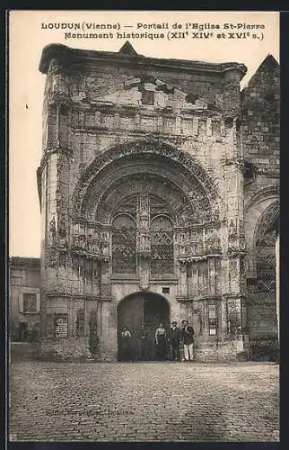 AK Loudun, Portail de l`Église St-Pierre, monument historique, XIIe, XIIIe et XVIe s.