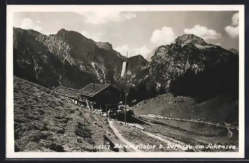 AK Pertisau, Bärenbadalm mit Berghütte u. Gebirgspanorama