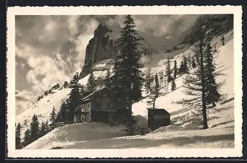 AK Loserhütte, Berghütte im Schnee