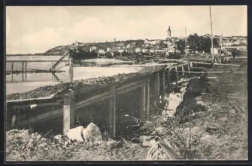 AK Belgrad, Blick von den verlassenen Verteidigungsstellungen über die Donau auf die Stadt