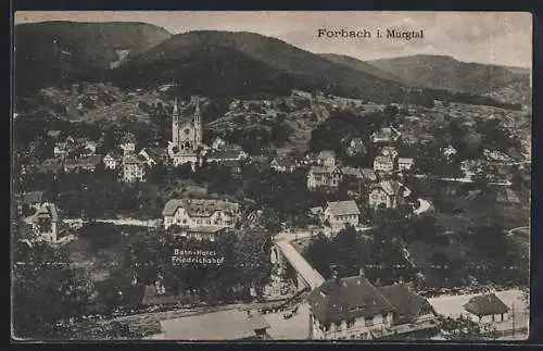 AK Forbach, Ortsansicht mit Bahn-Hotel Friedrichshof und Kirche