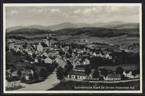 AK Brand bei Gmünd, Waldviertel, Teilansicht mit Kirche und Strassenpartie